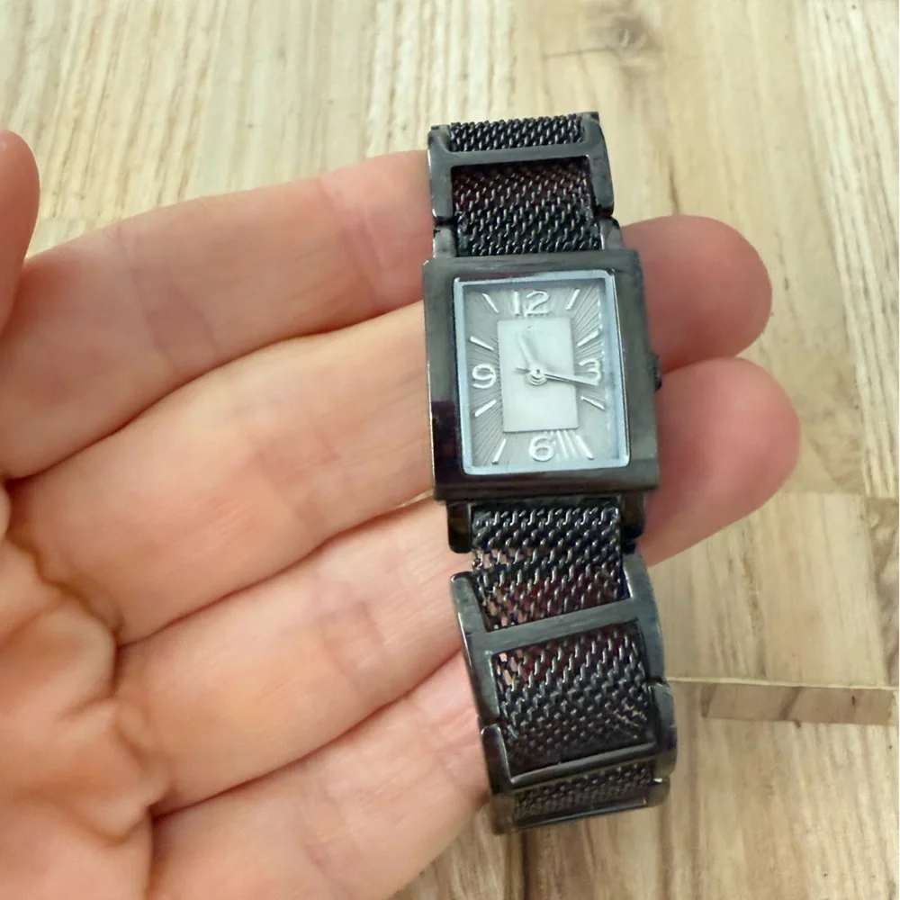 Fossil f2 ladies metallic gunmetal gray watch NEW BATTERY